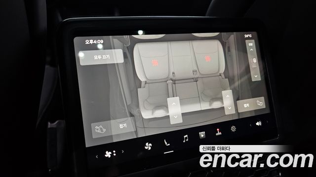 Tesla Model Y 2025 — photo 19