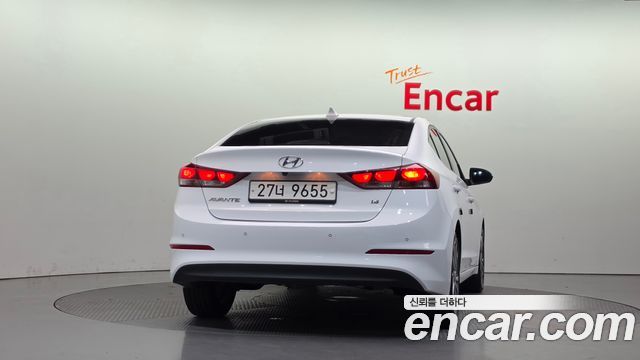 Hyundai AVANTE 2018 — photo 4