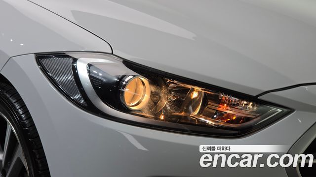 Hyundai AVANTE 2018 — photo 8