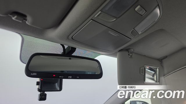 Hyundai AVANTE 2018 — photo 27