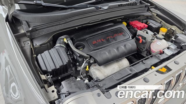 Jeep Renegade 2019 — photo 6