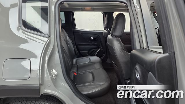 Jeep Renegade 2019 — photo 18