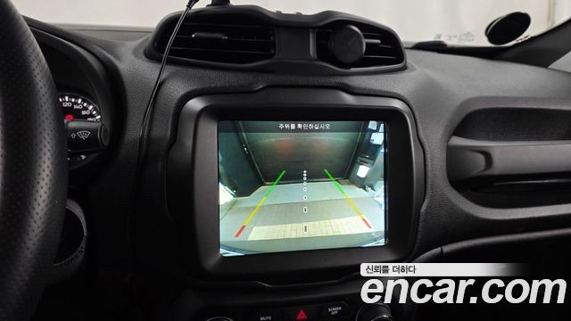Jeep Renegade 2019 — photo 21