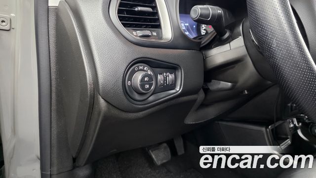 Jeep Renegade 2019 — photo 23