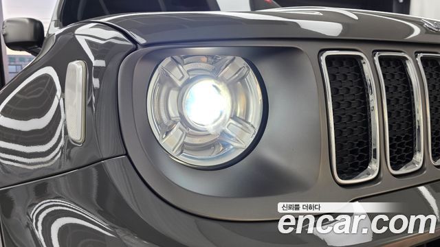 Jeep Renegade 2019 — photo 8
