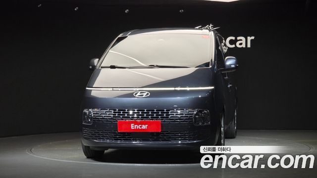 Hyundai Staria 2025 — photo 3