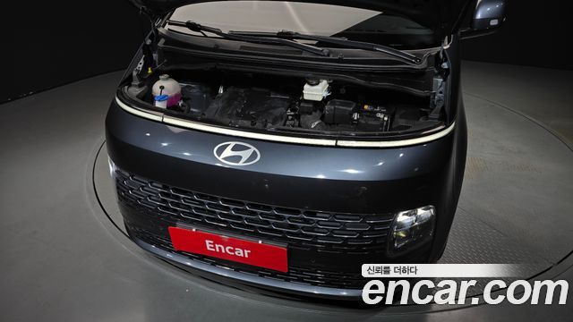 Hyundai Staria 2025 — photo 6