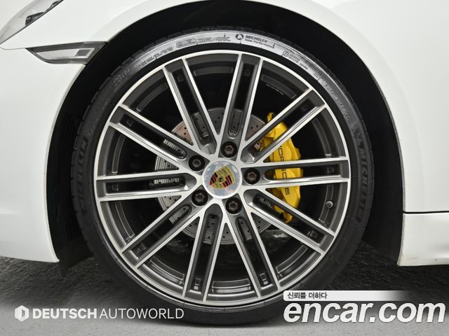 Porsche 718 2019 — photo 20