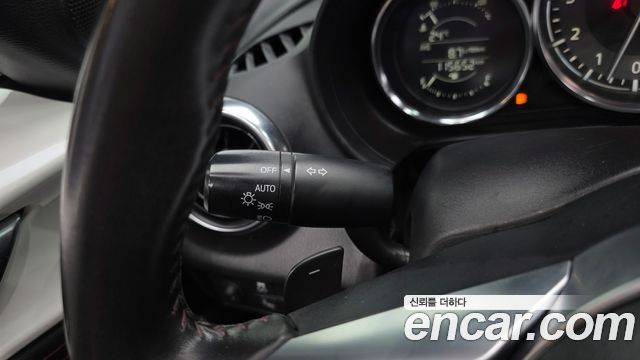 Mazda MX-5 Miata 2018 — photo 26