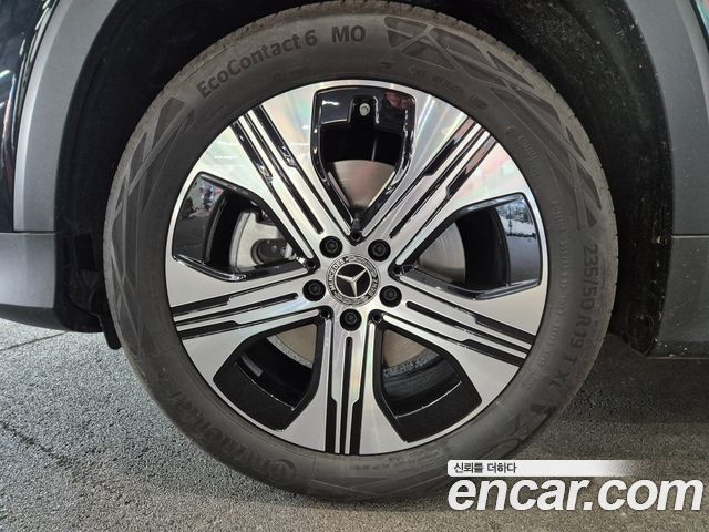 Mercedes-Benz EQB 2026 — photo 5