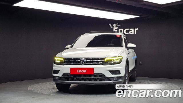Volkswagen Tiguan 2018 — photo 3