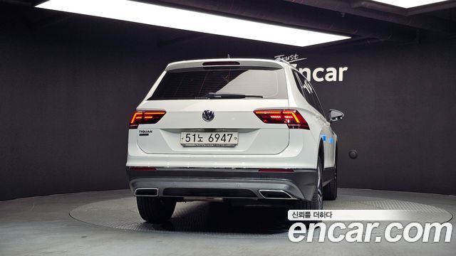 Volkswagen Tiguan 2018 — photo 4