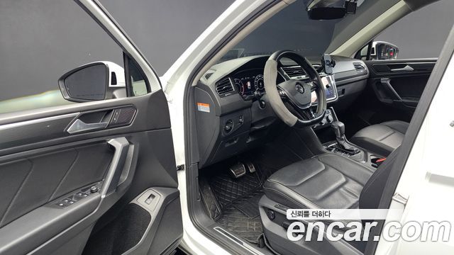 Volkswagen Tiguan 2018 — photo 10
