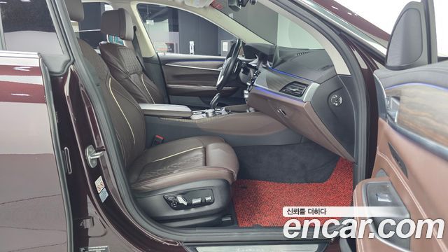 BMW Gran Turismo 2020 — photo 11