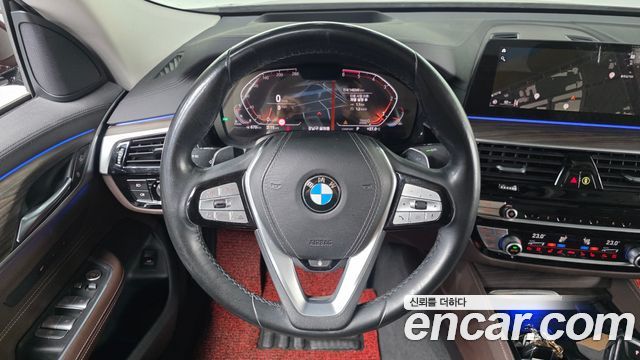 BMW Gran Turismo 2020 — photo 13