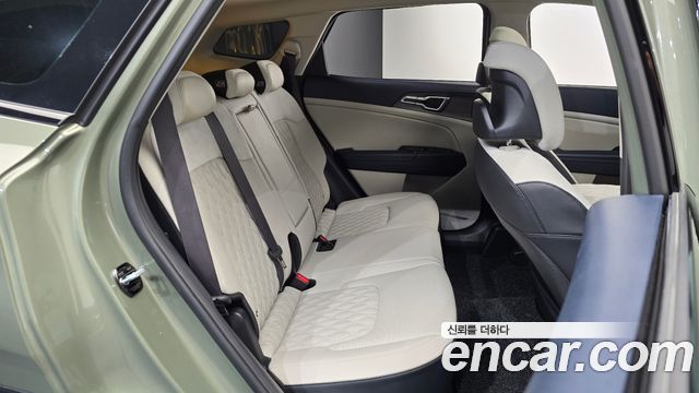 Kia Sportage 2023 — photo 17