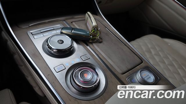 Genesis GV80 2023 — photo 12