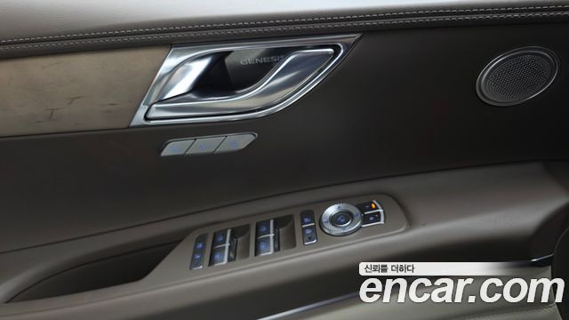 Genesis GV80 2023 — photo 26