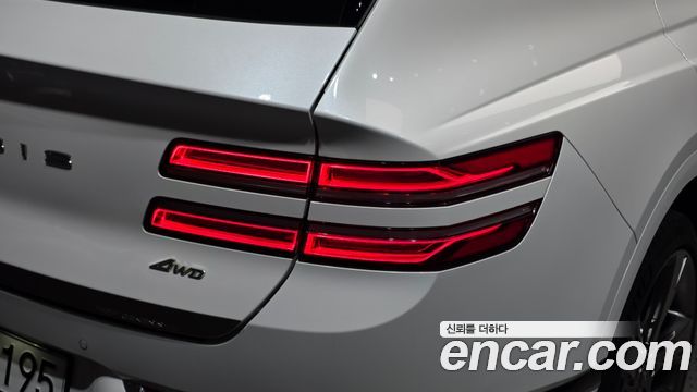 Genesis GV80 2023 — photo 9
