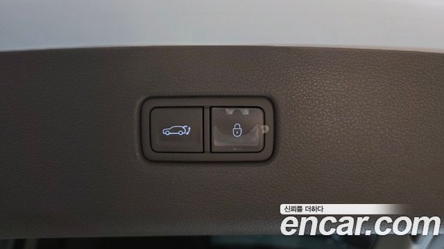 Genesis GV80 2023 — photo 33