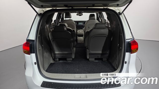 Kia Canival 2016 — photo 20
