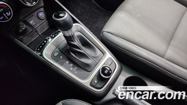 Hyundai Venue 2021 — photo 12