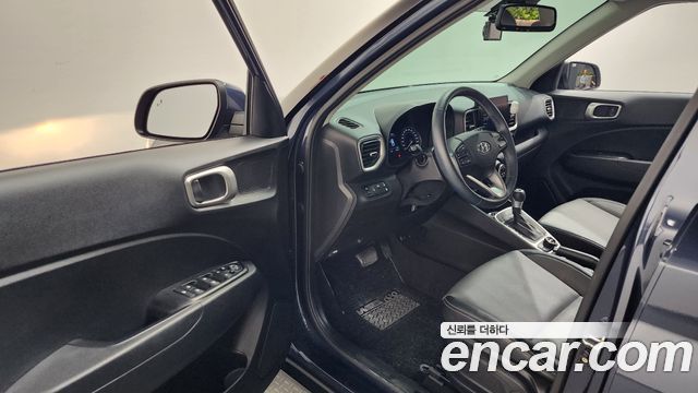 Hyundai Venue 2021 — photo 13