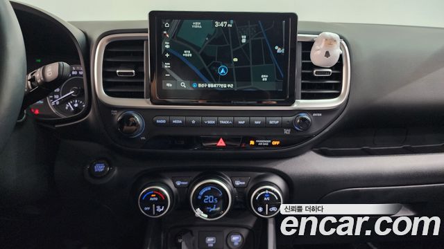 Hyundai Venue 2021 — photo 18
