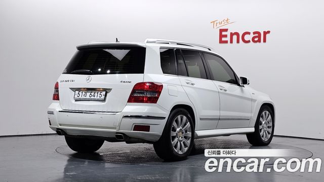 Mercedes-Benz GLK-Class 2010 — photo 2