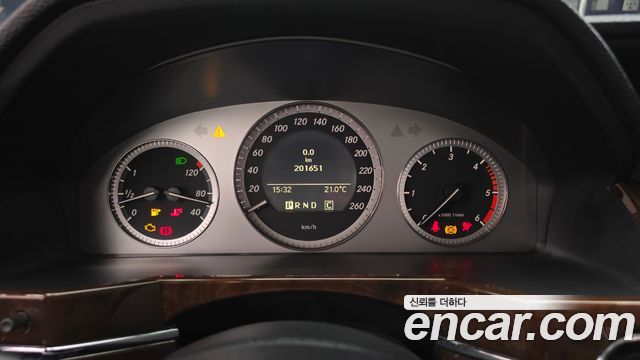 Mercedes-Benz GLK-Class 2010 — photo 8