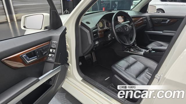 Mercedes-Benz GLK-Class 2010 — photo 10