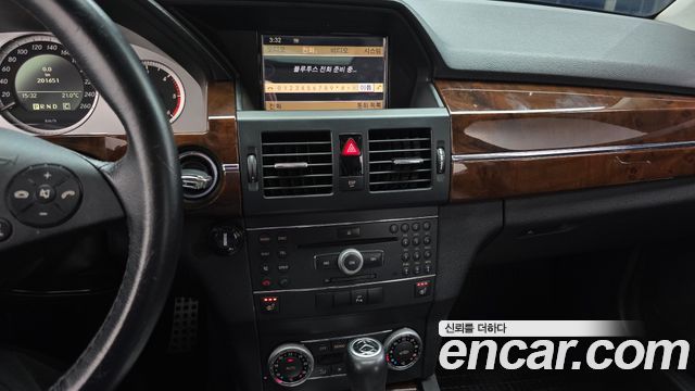 Mercedes-Benz GLK-Class 2010 — photo 14