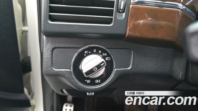 Mercedes-Benz GLK-Class 2010 — photo 17