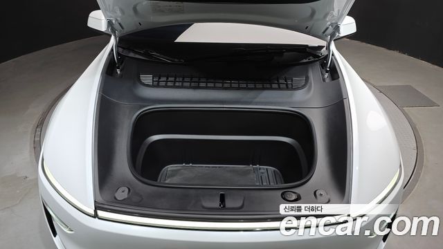 Tesla Model Y 2025 — photo 6