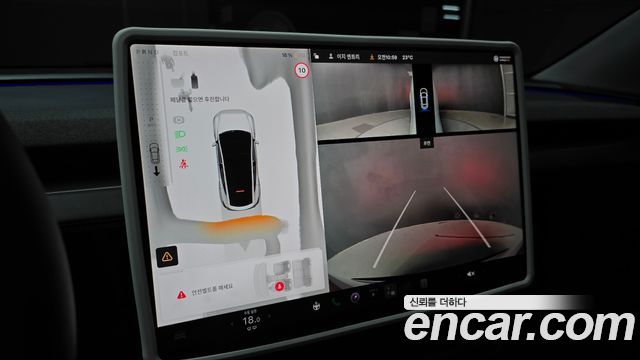 Tesla Model Y 2025 — photo 12