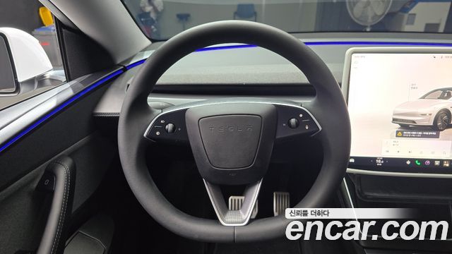 Tesla Model Y 2025 — photo 19