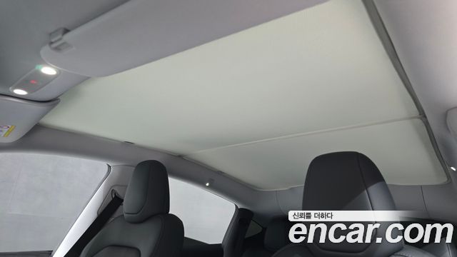 Tesla Model Y 2025 — photo 29