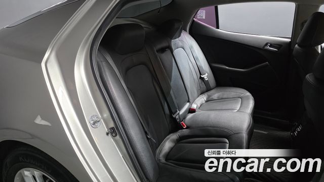 Kia K5 2013 — photo 17