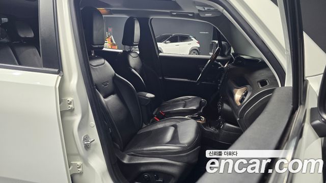 Jeep Renegade 2015 — photo 10