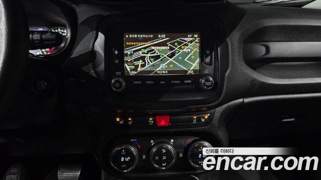 Jeep Renegade 2015 — photo 15