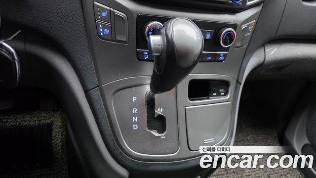 Hyundai Starex 2020 — photo 12