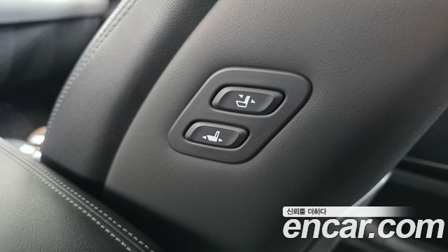 Genesis EQ900 2016 — photo 18
