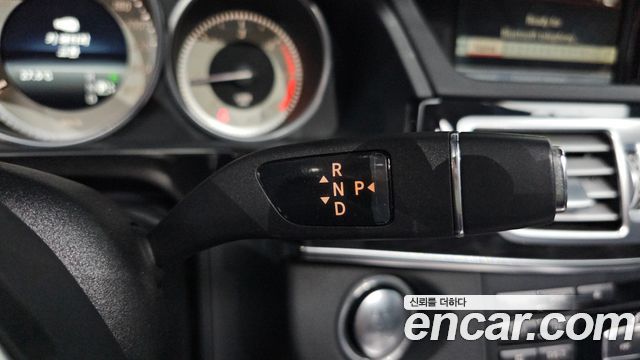 Mercedes-Benz E-Class 2014 — photo 12