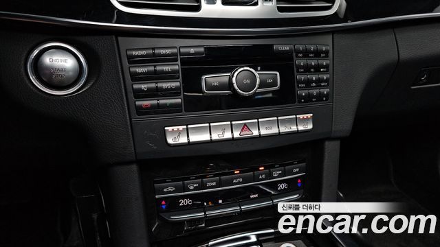 Mercedes-Benz E-Class 2014 — photo 22