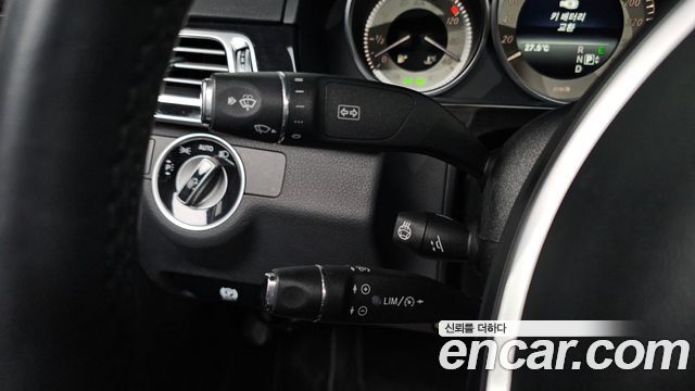 Mercedes-Benz E-Class 2014 — photo 25