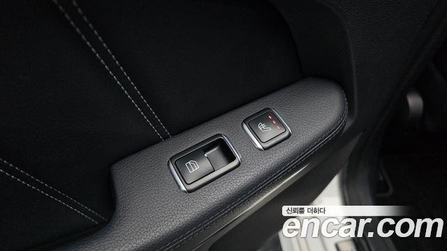 Mercedes-Benz E-Class 2014 — photo 26