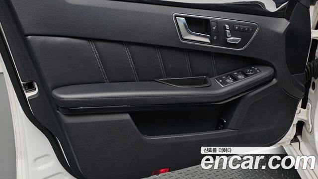 Mercedes-Benz E-Class 2014 — photo 14