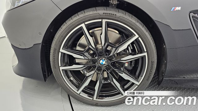 BMW 8-Series 2025 — photo 5