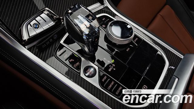 BMW 8-Series 2025 — photo 9