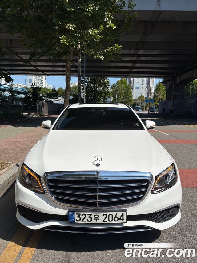 Mercedes-Benz E-Class 2017 — photo 1